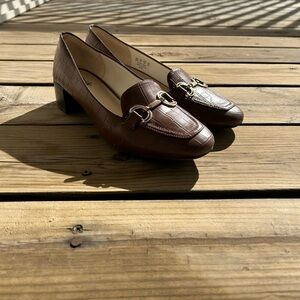 LifeStride Crocodile Pattern Loafers